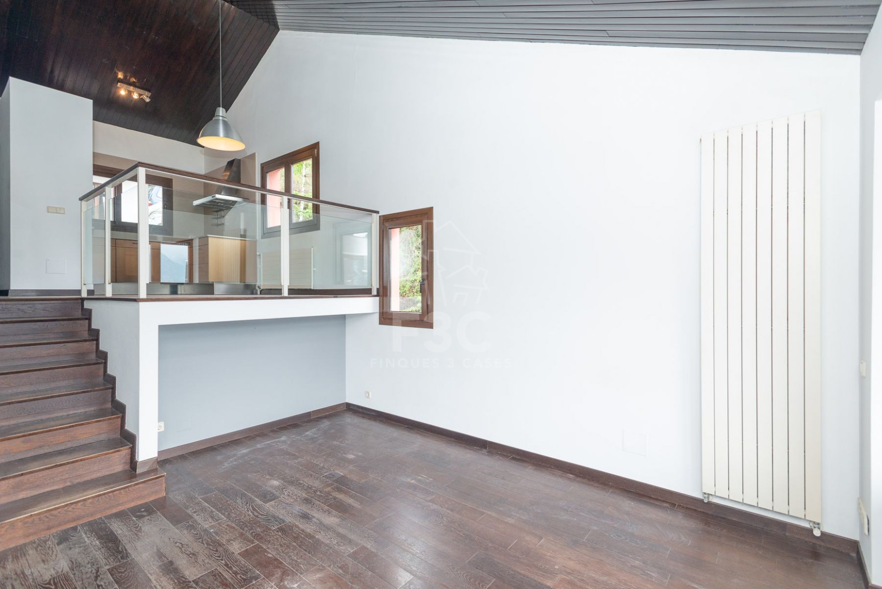 En un conjunt residencial tranquil i assolellat de