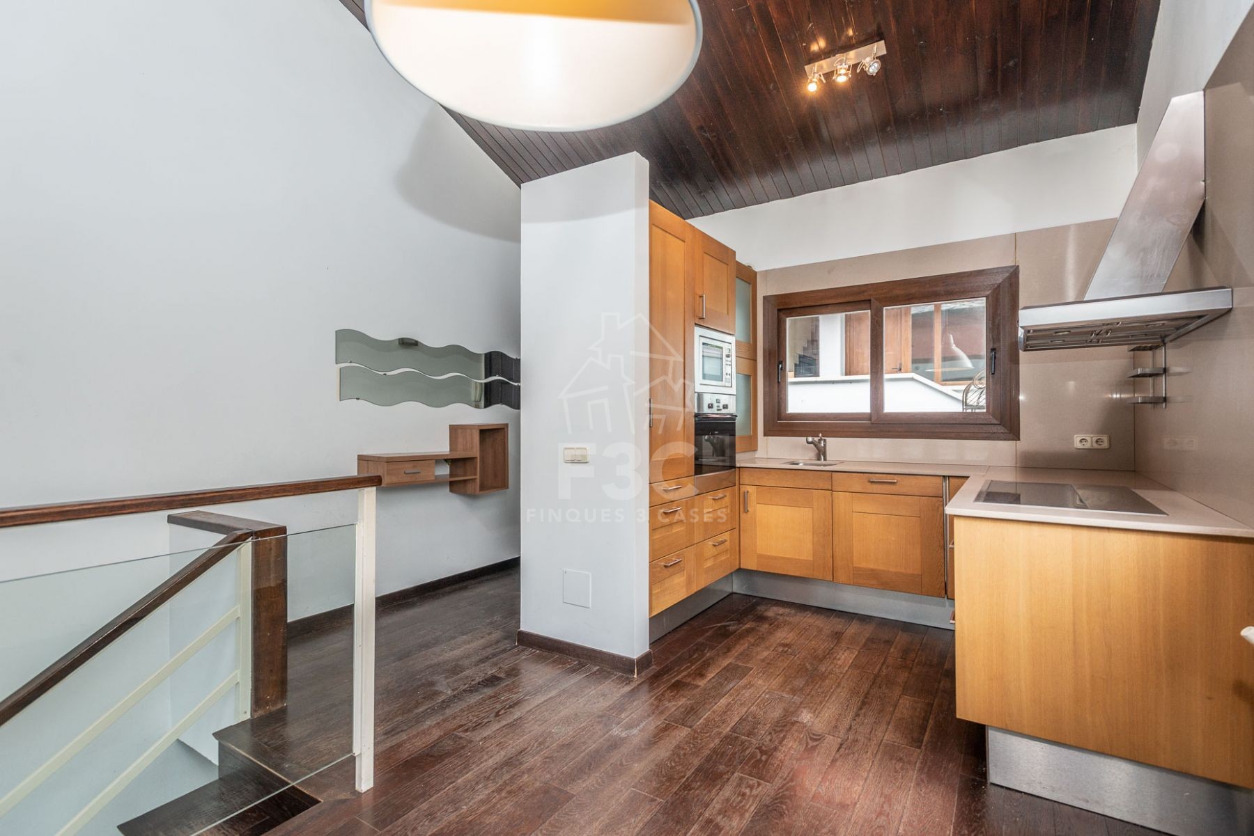 En un conjunt residencial tranquil i assolellat de