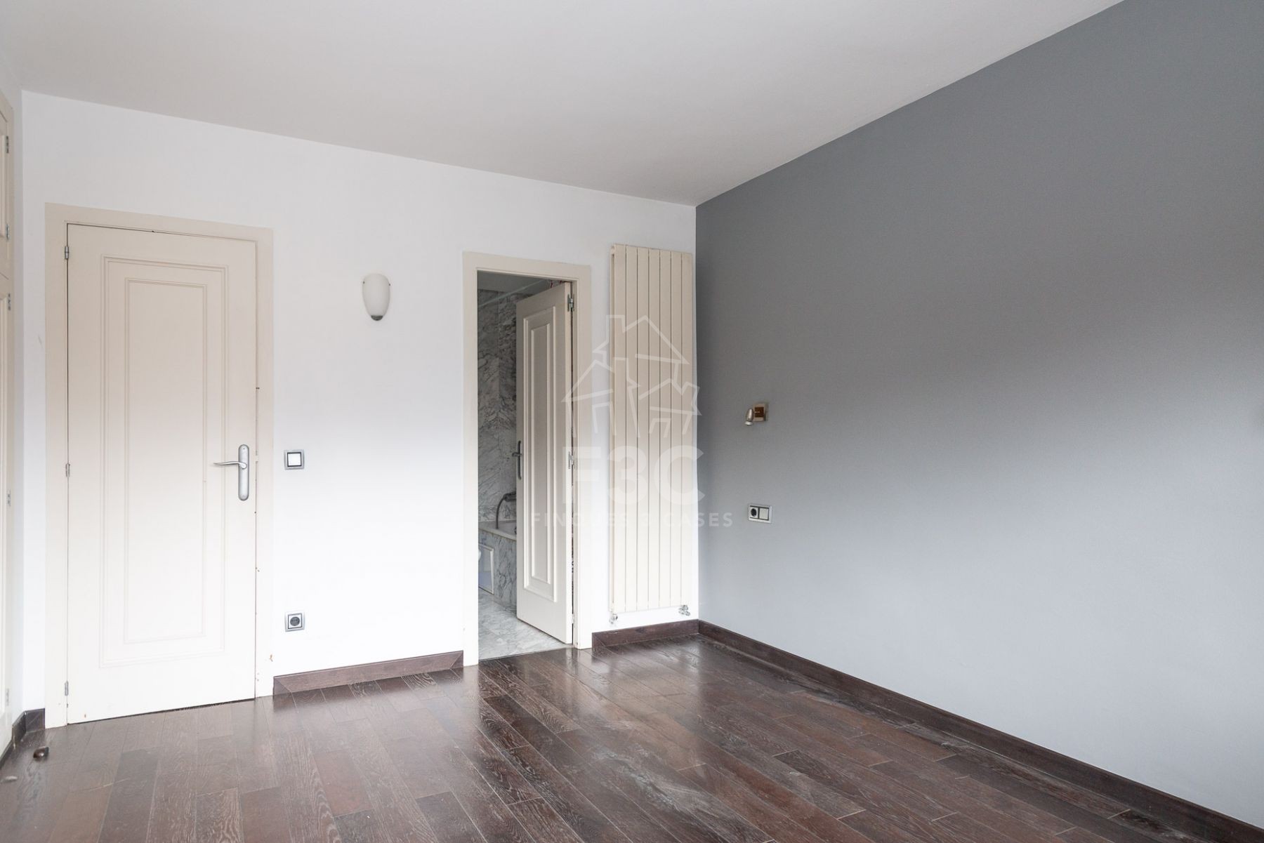 En un conjunt residencial tranquil i assolellat de