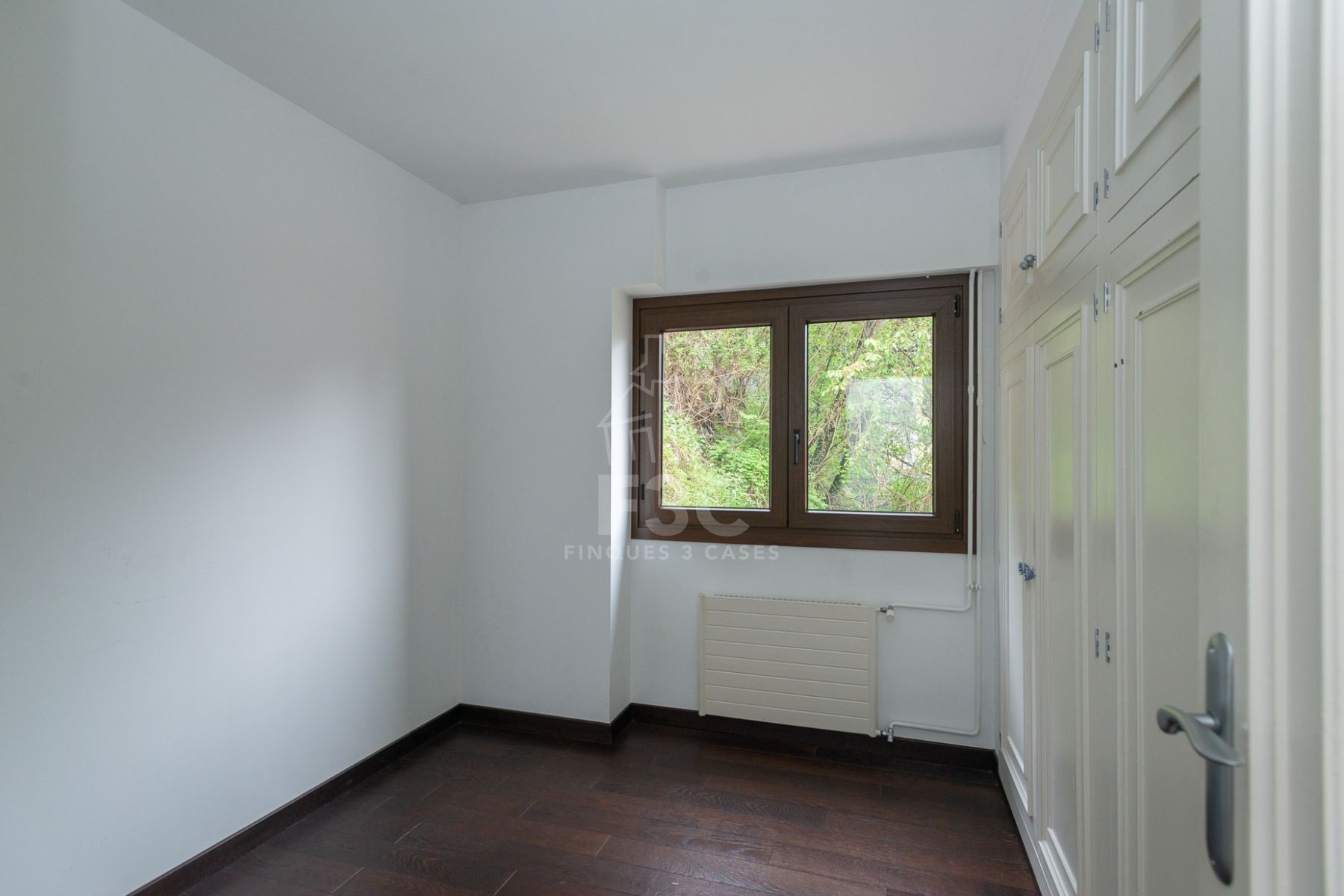 En un conjunt residencial tranquil i assolellat de