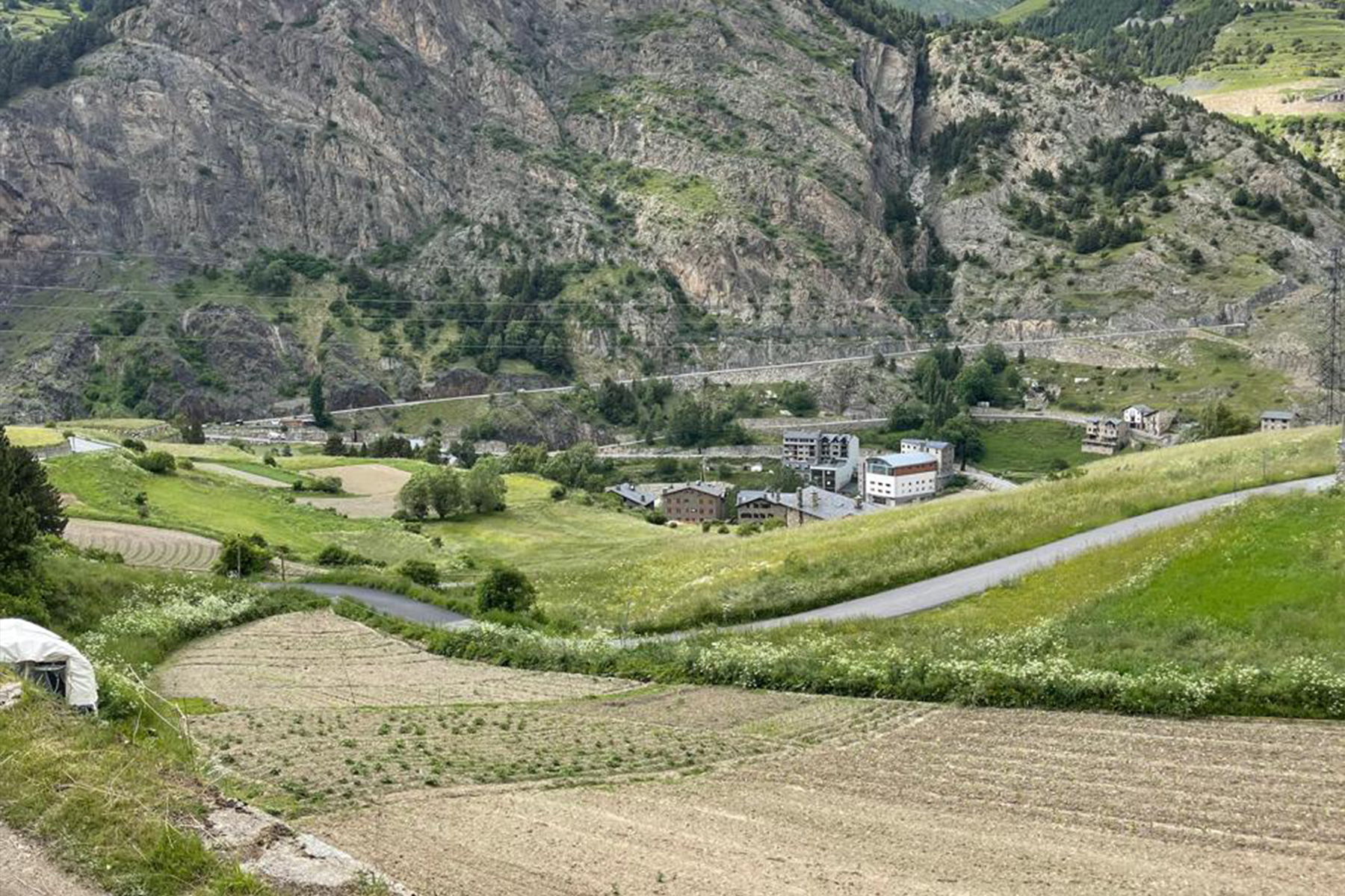 Es presenta a la venda una exclusiva parcel·la si