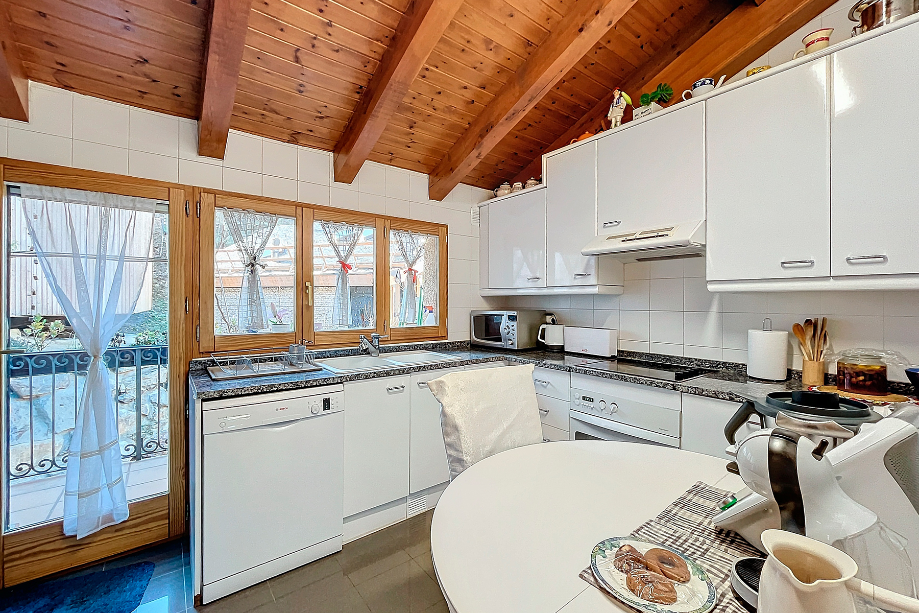 Presentem un encantador dúplex de 105 m² situat 