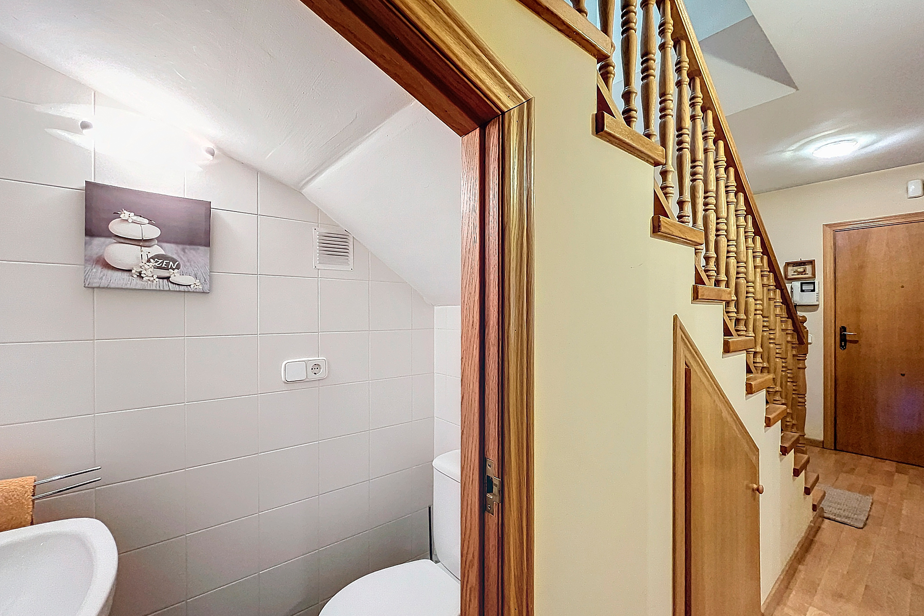 Presentem un encantador dúplex de 105 m² situat 