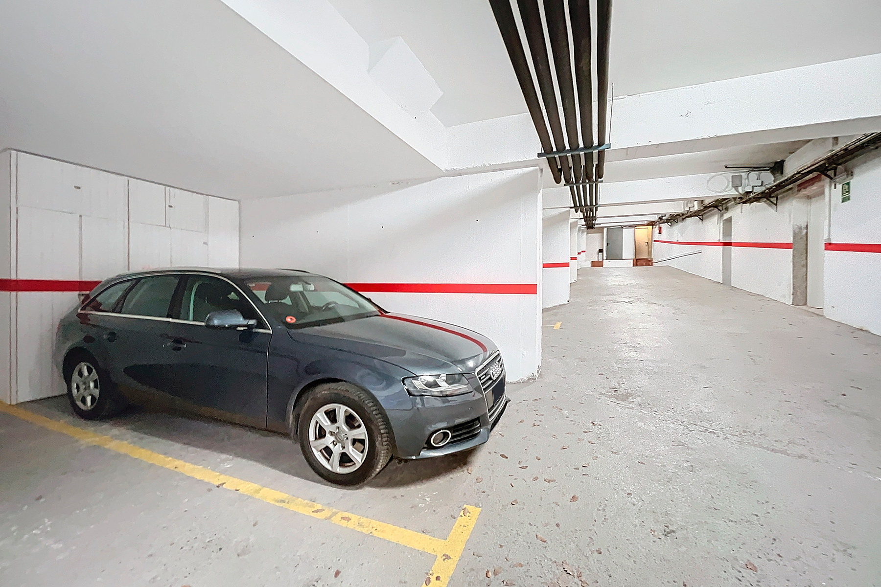 Presentem un encantador dúplex de 105 m² situat 