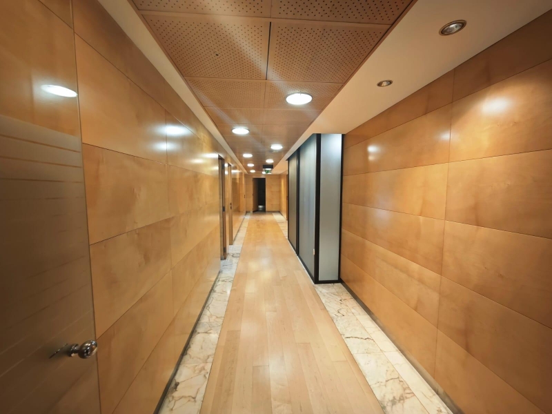 ES LLOGA GRAN LOCAL A ESCALDES - ENGORDANY (PROP DE TOT)