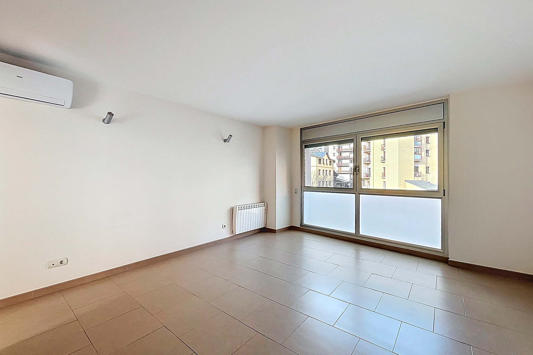 Exclusiu pis situat en una de les zones més cènt