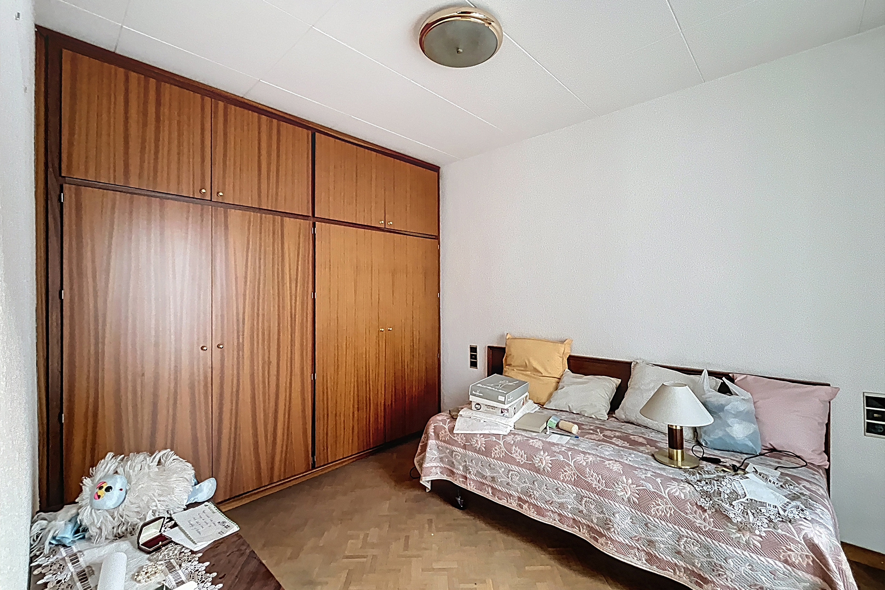 Presentem aquest exclusiu i emblemàtic edifici re