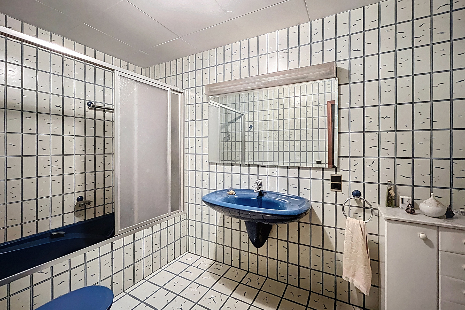 Presentem aquest exclusiu i emblemàtic edifici re