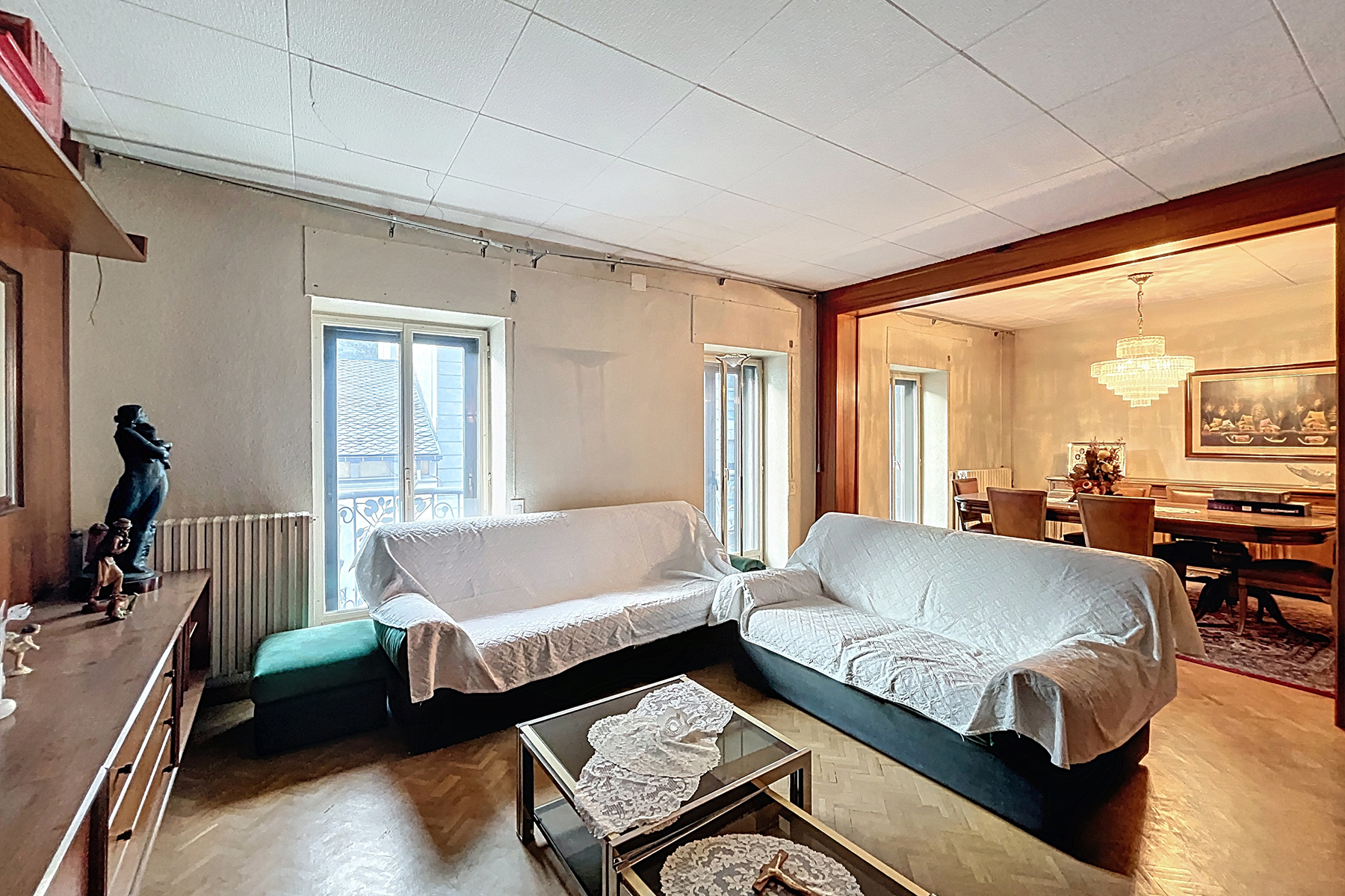 Presentem aquest exclusiu i emblemàtic edifici re