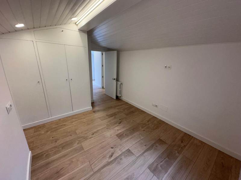 Àtic duplex de lloguer a Escaldes 