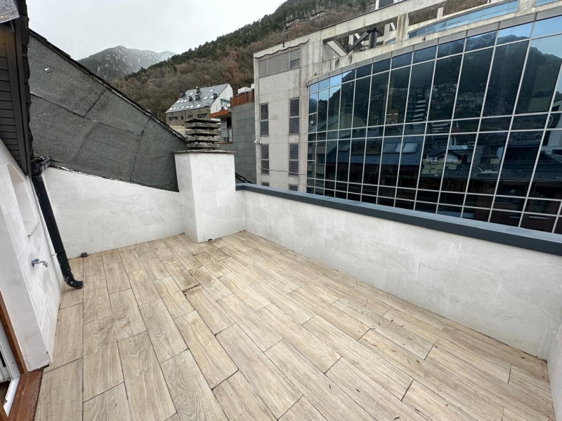 Àtic duplex de lloguer a Escaldes 