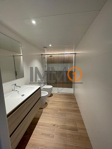  Es lloga fantàstic pis nou en ple centre d'Esca