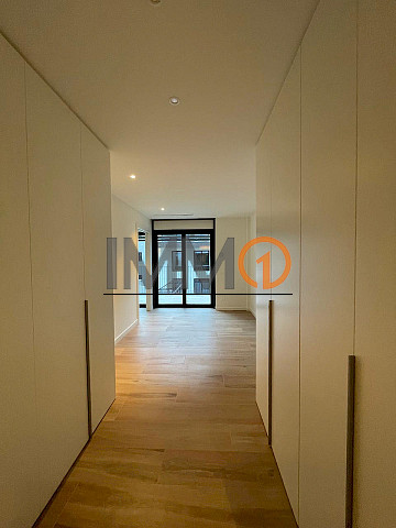  Es lloga fantàstic pis nou en ple centre d'Esca