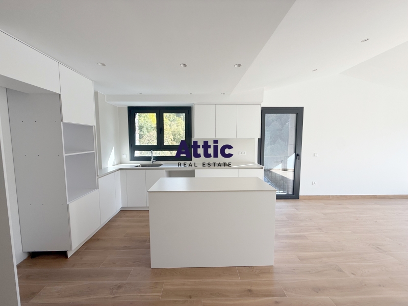 Àtic d´obra nova a estrenar 