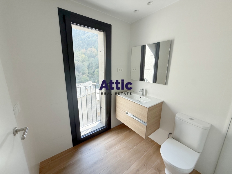 Àtic d´obra nova a estrenar 