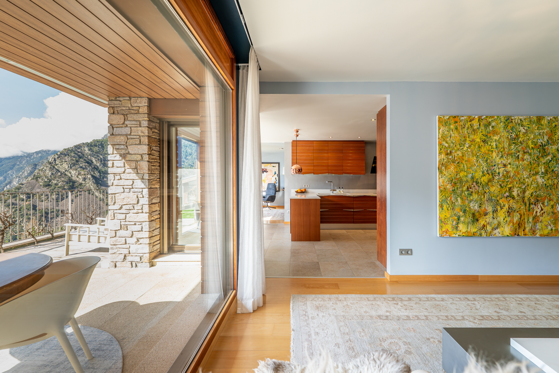 Aquest exclusiu i luxós pis, situat a la prestigi