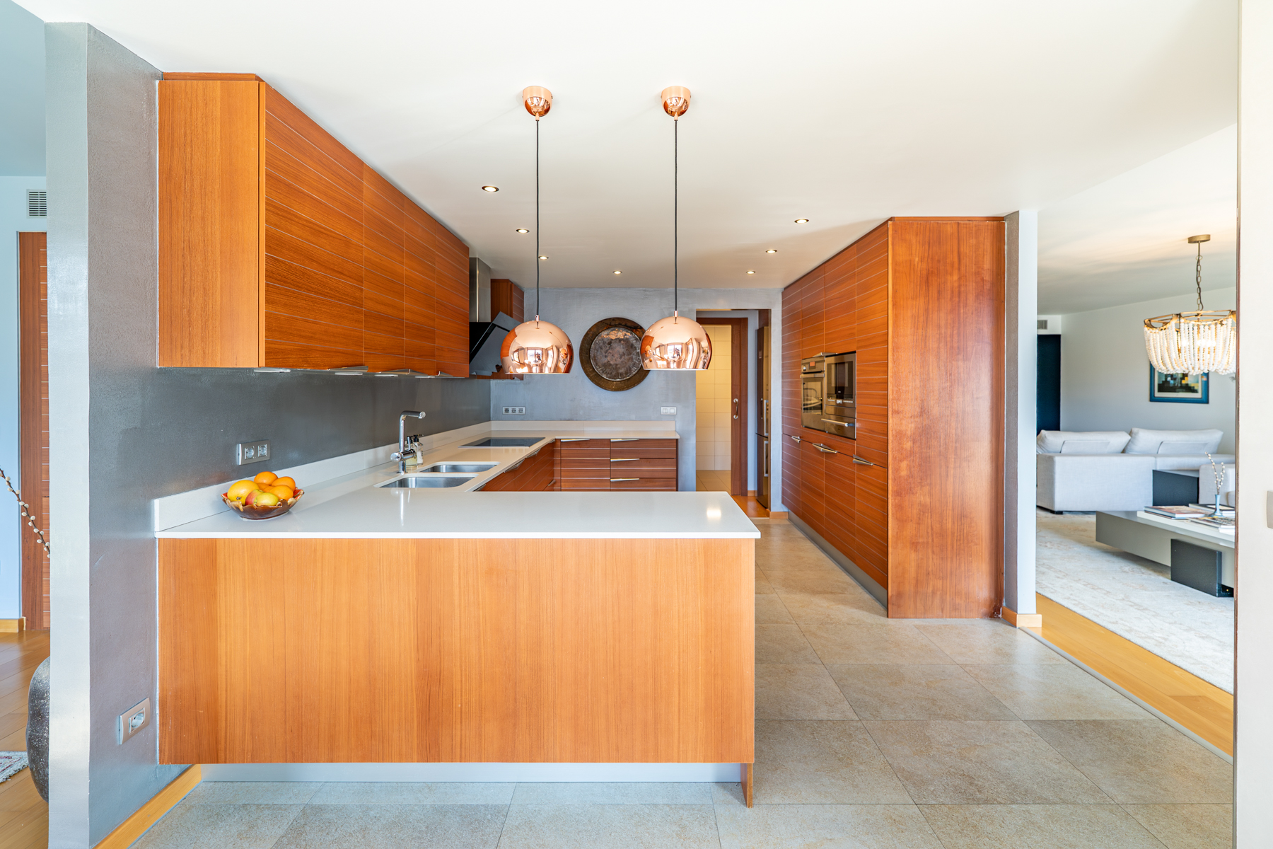 Aquest exclusiu i luxós pis, situat a la prestigi