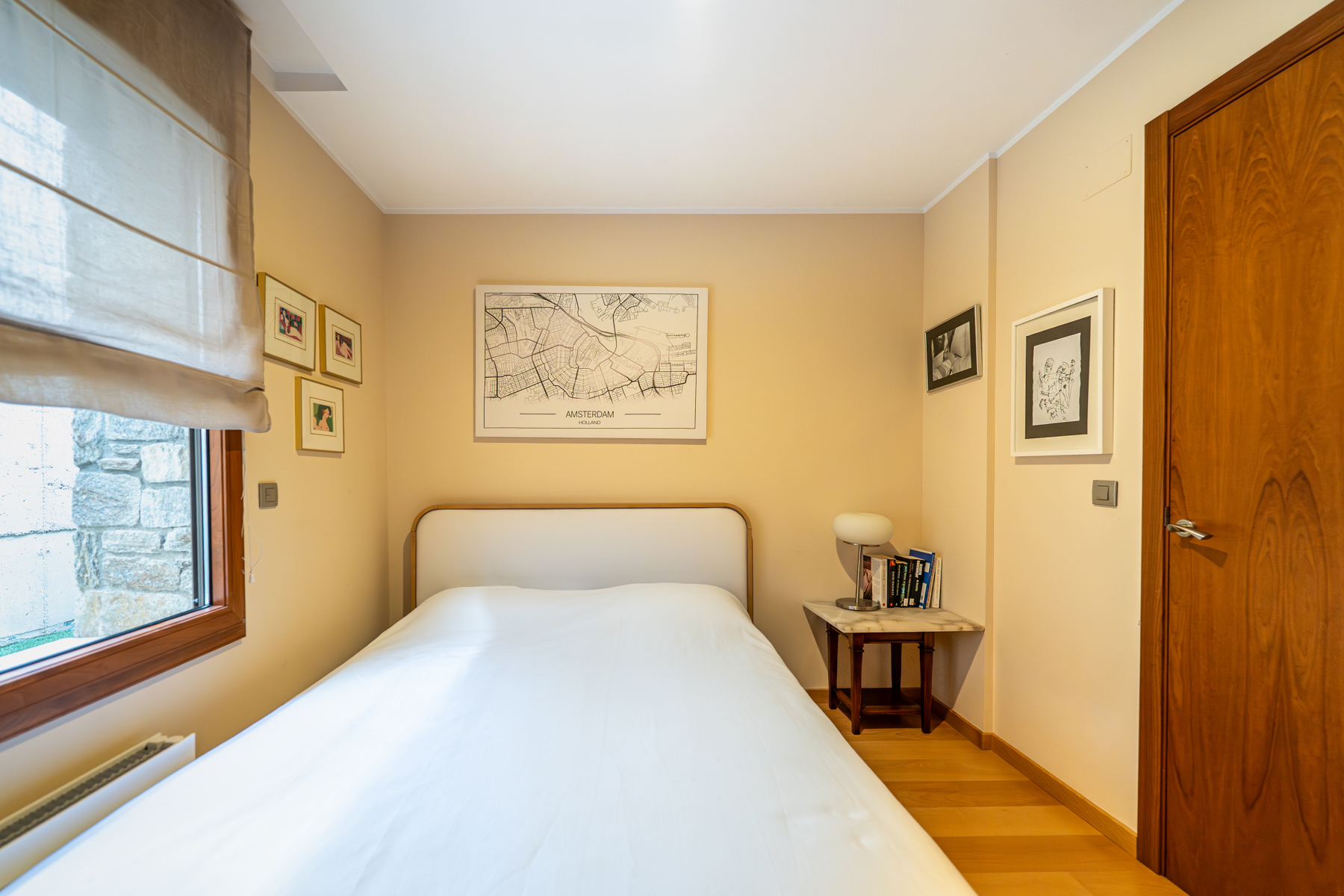 Aquest exclusiu i luxós pis, situat a la prestigi