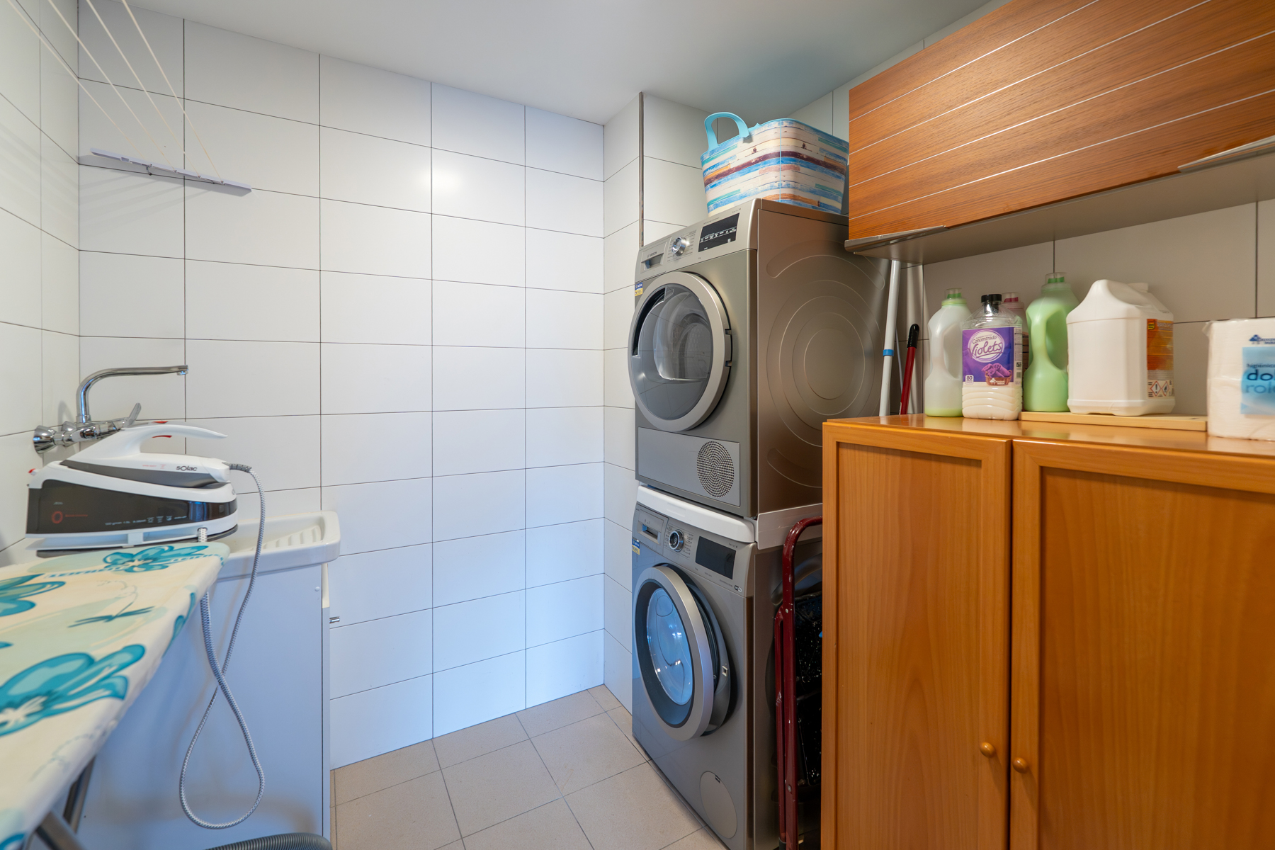 Aquest exclusiu i luxós pis, situat a la prestigi