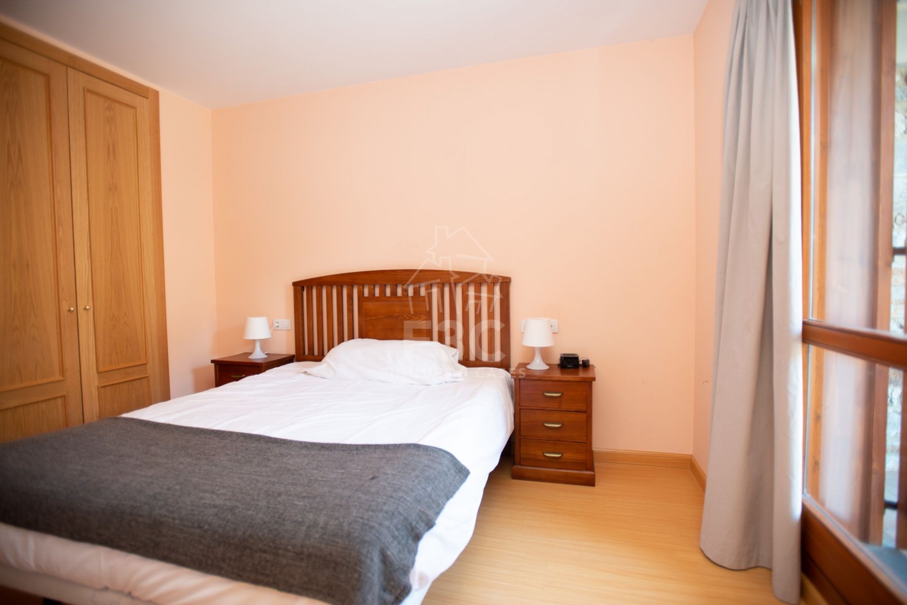 A la pleta de Soldeu, al costat de l'accés de Gr