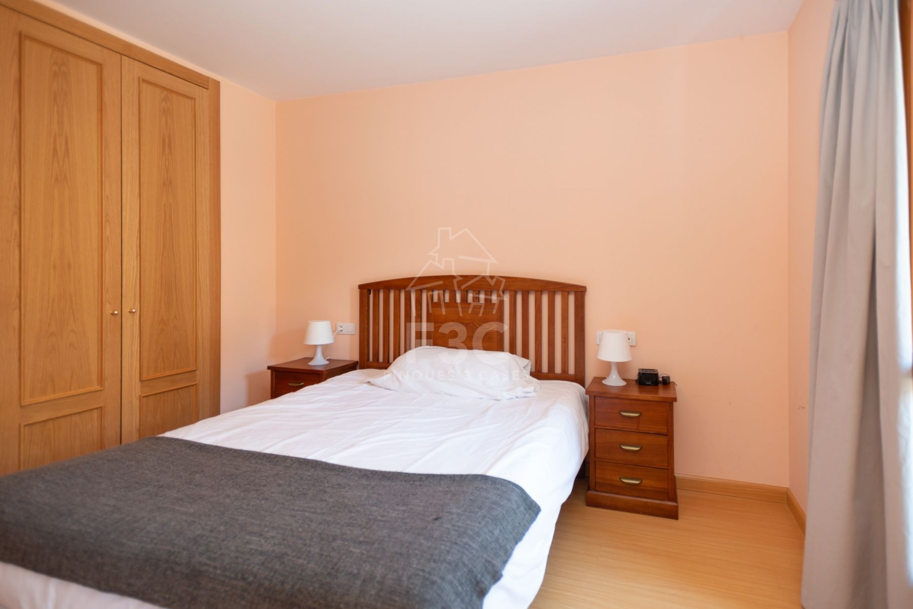 A la pleta de Soldeu, al costat de l'accés de Gr