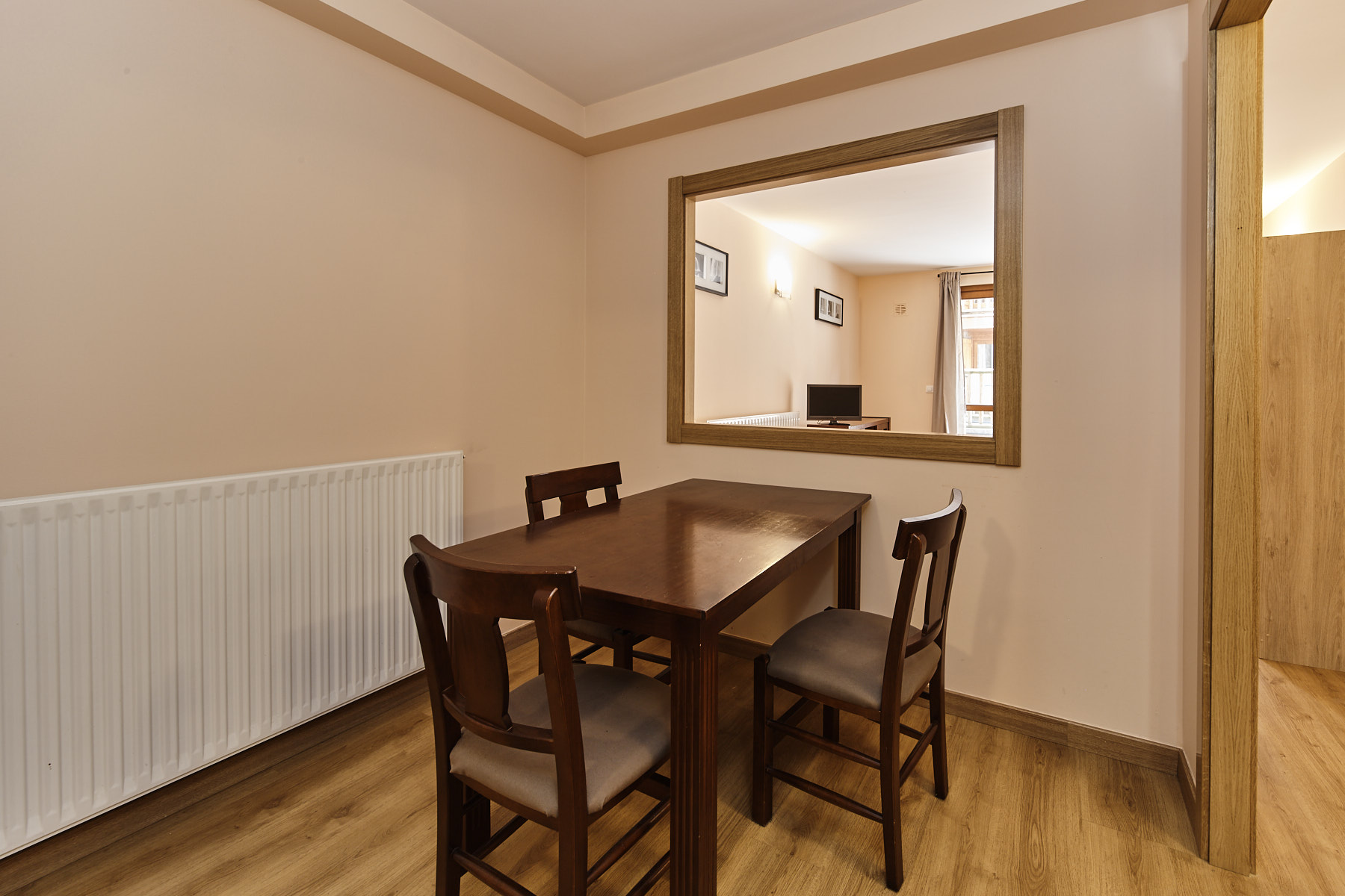 A la pleta de Soldeu, al costat de l'accés de Gr