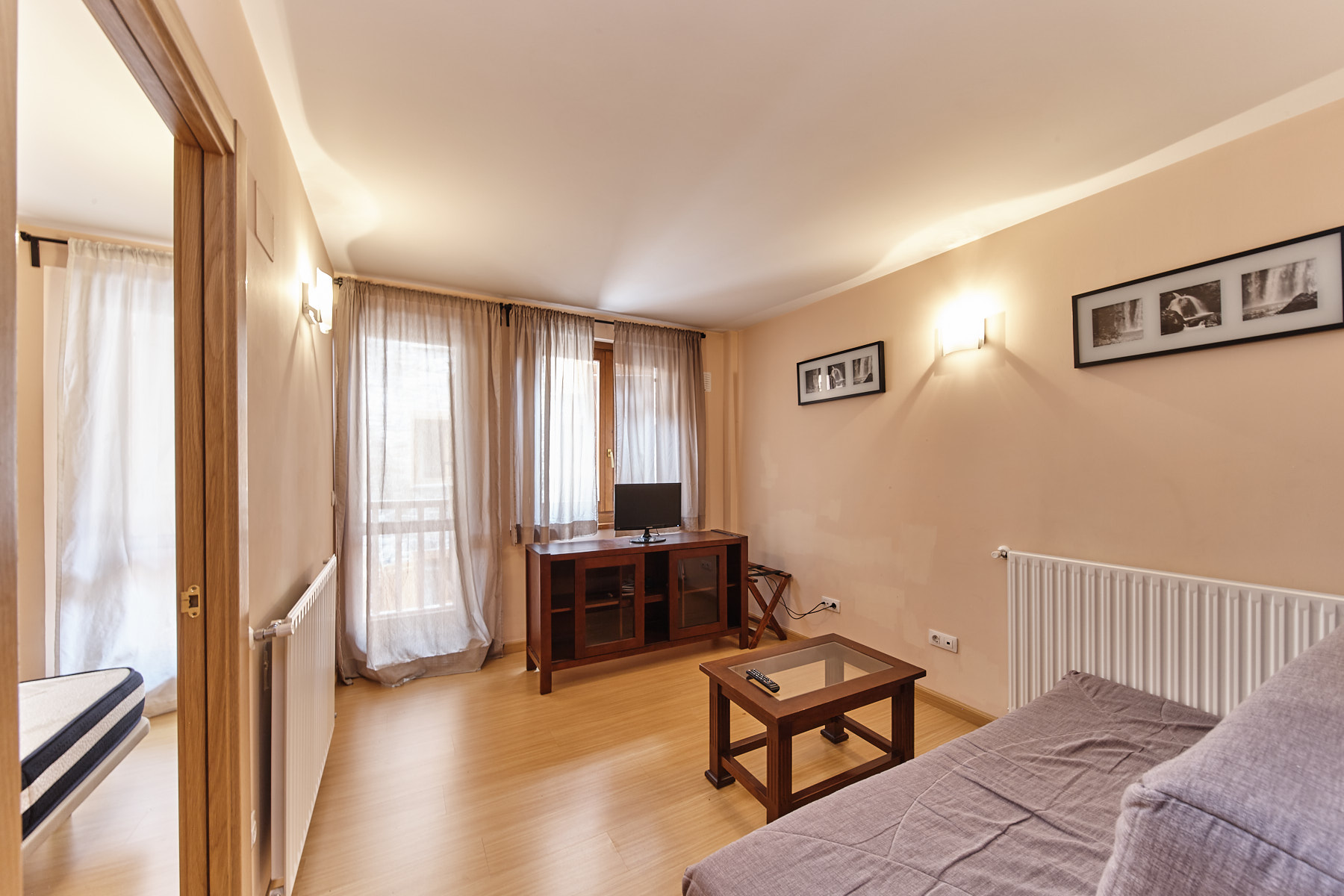 A la pleta de Soldeu, al costat de l'accés de Gr