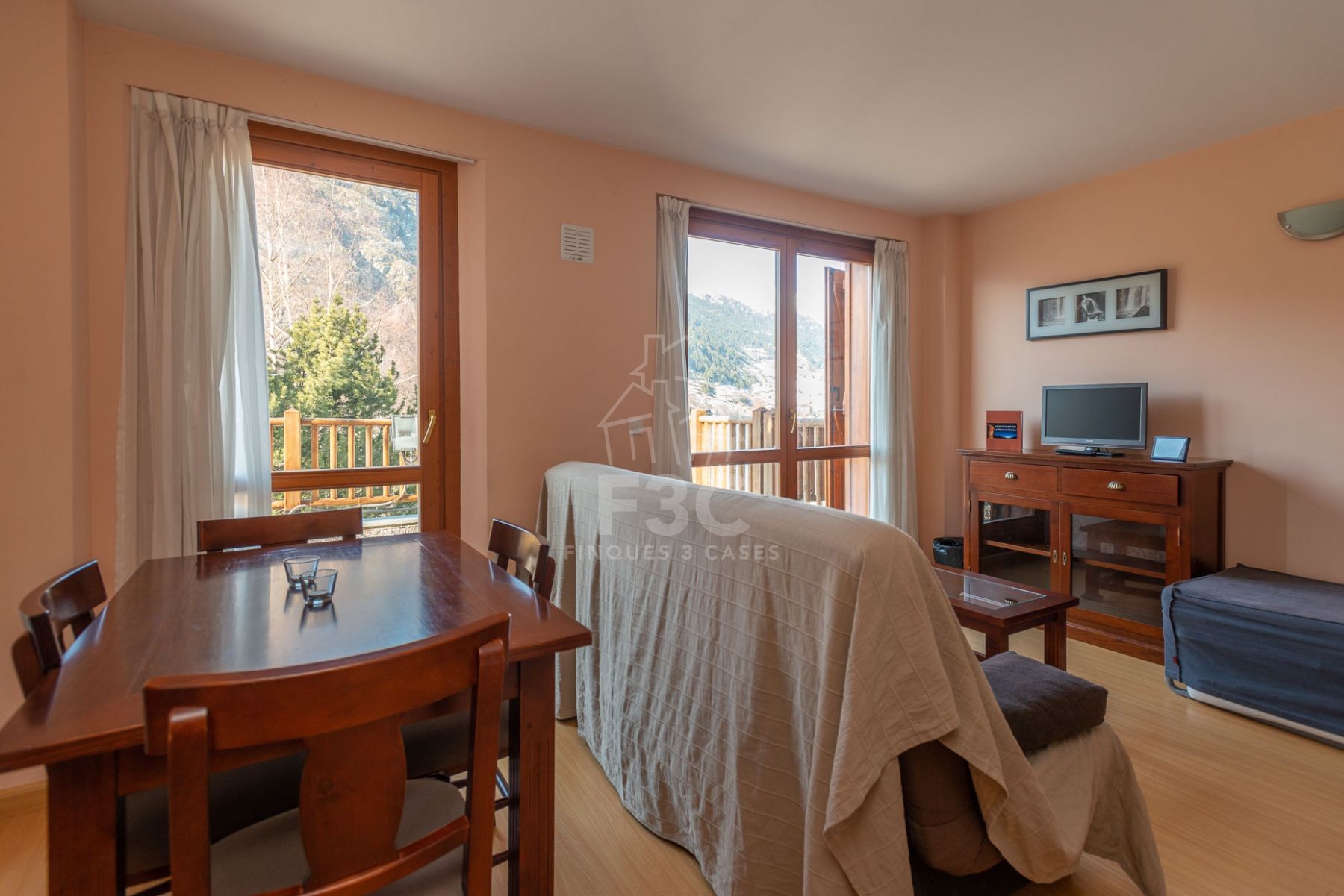 A la pleta de Soldeu, al costat de l'accés de Gr