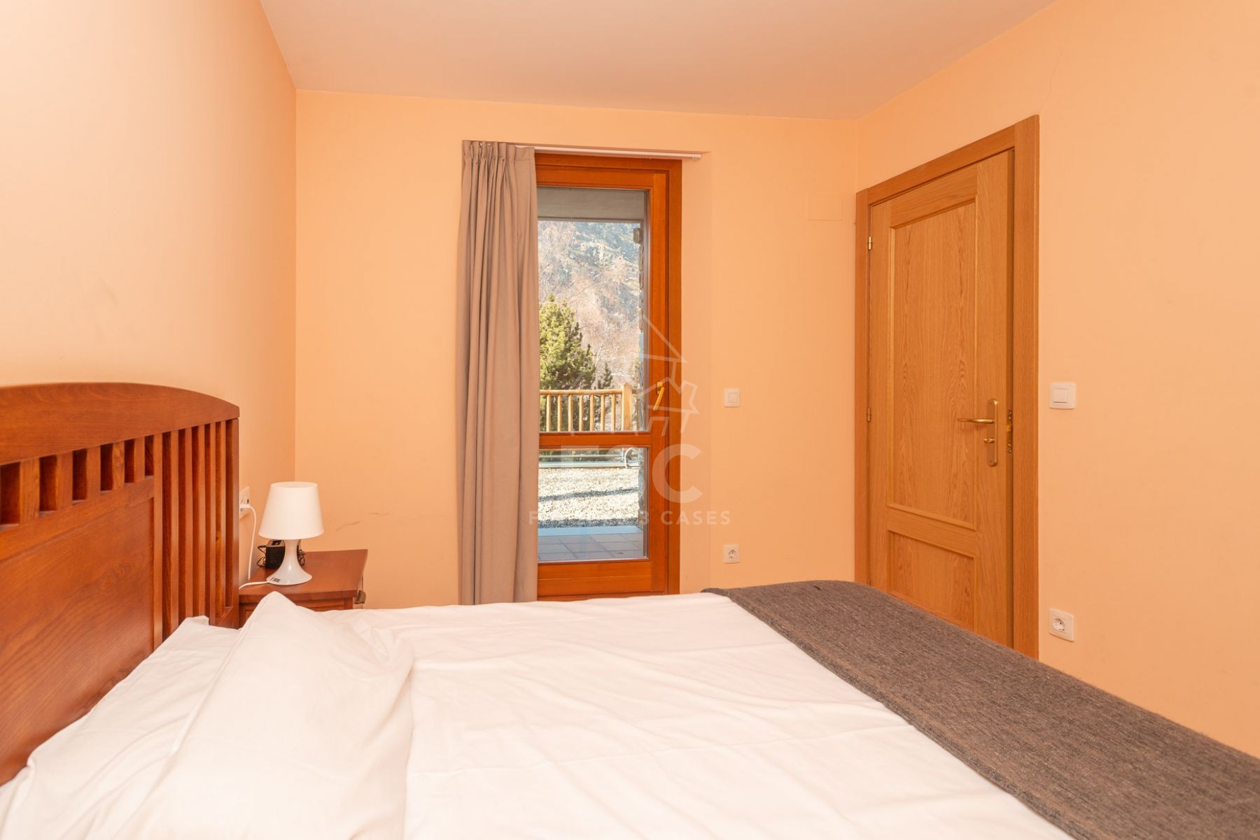 A la pleta de Soldeu, al costat de l'accés de Gr