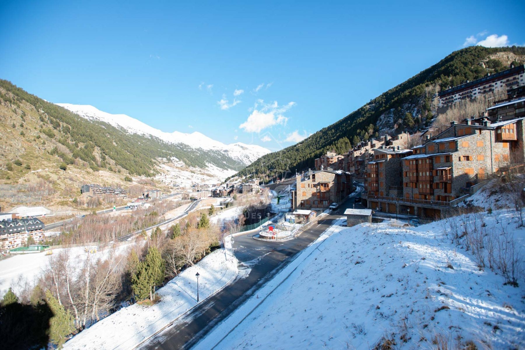 A la pleta de Soldeu, al costat de l'accés de Gr