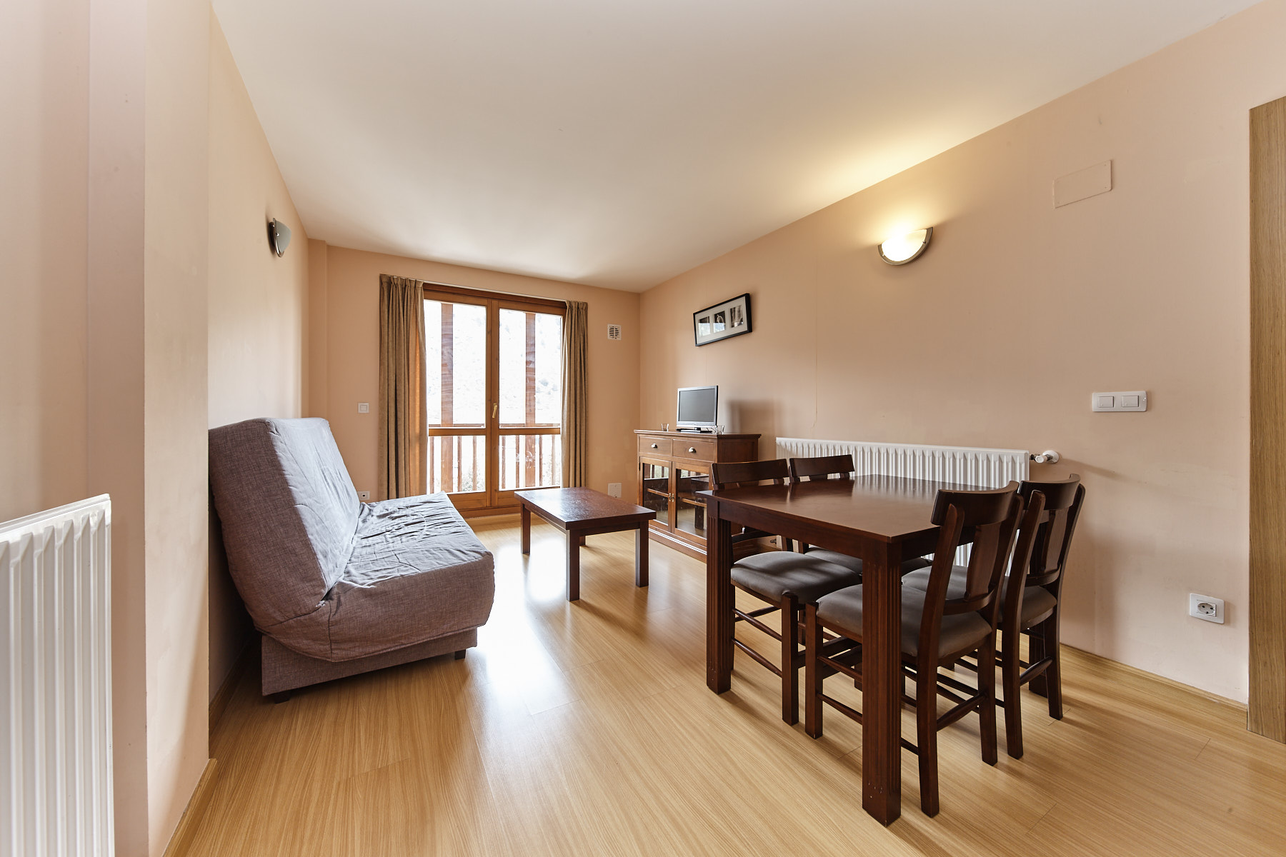 A la pleta de Soldeu, al costat de l'accés de Gr