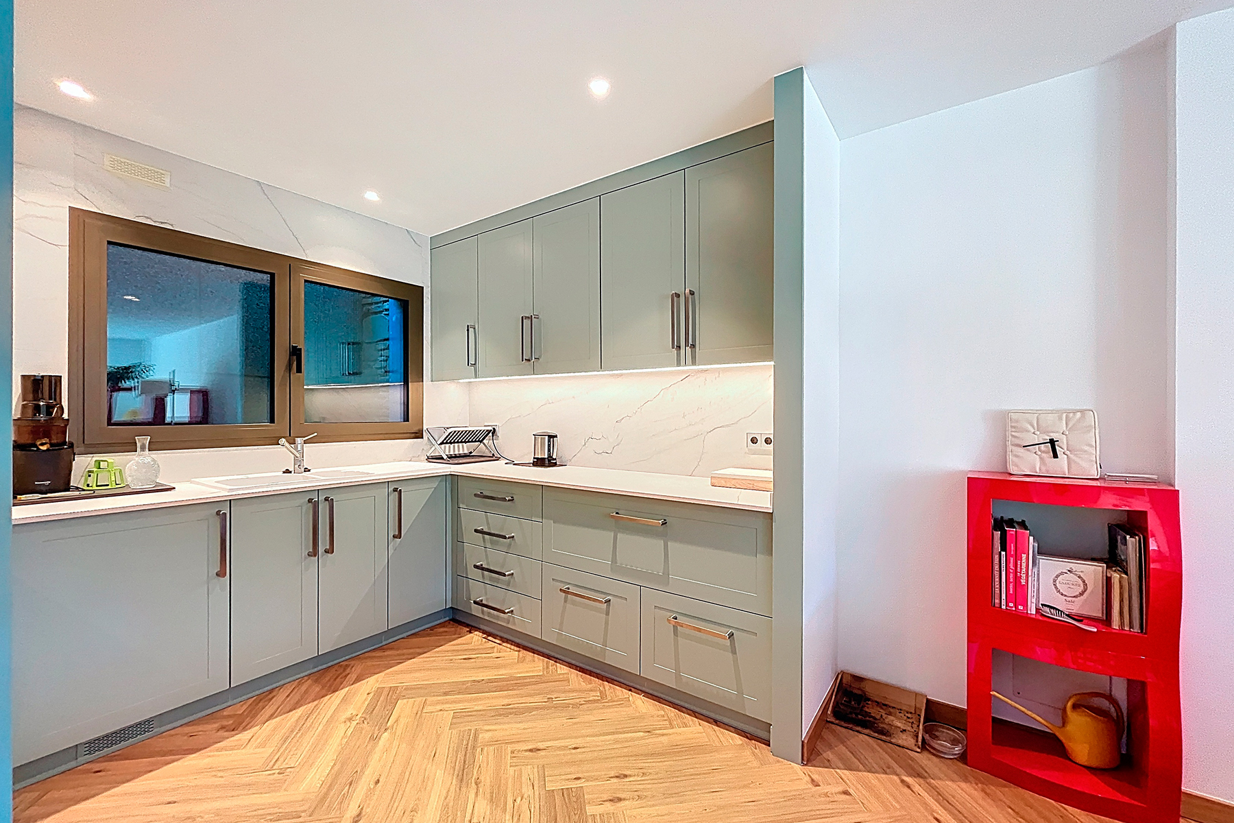 Descobreixi aquesta encantadora casa adossada a En