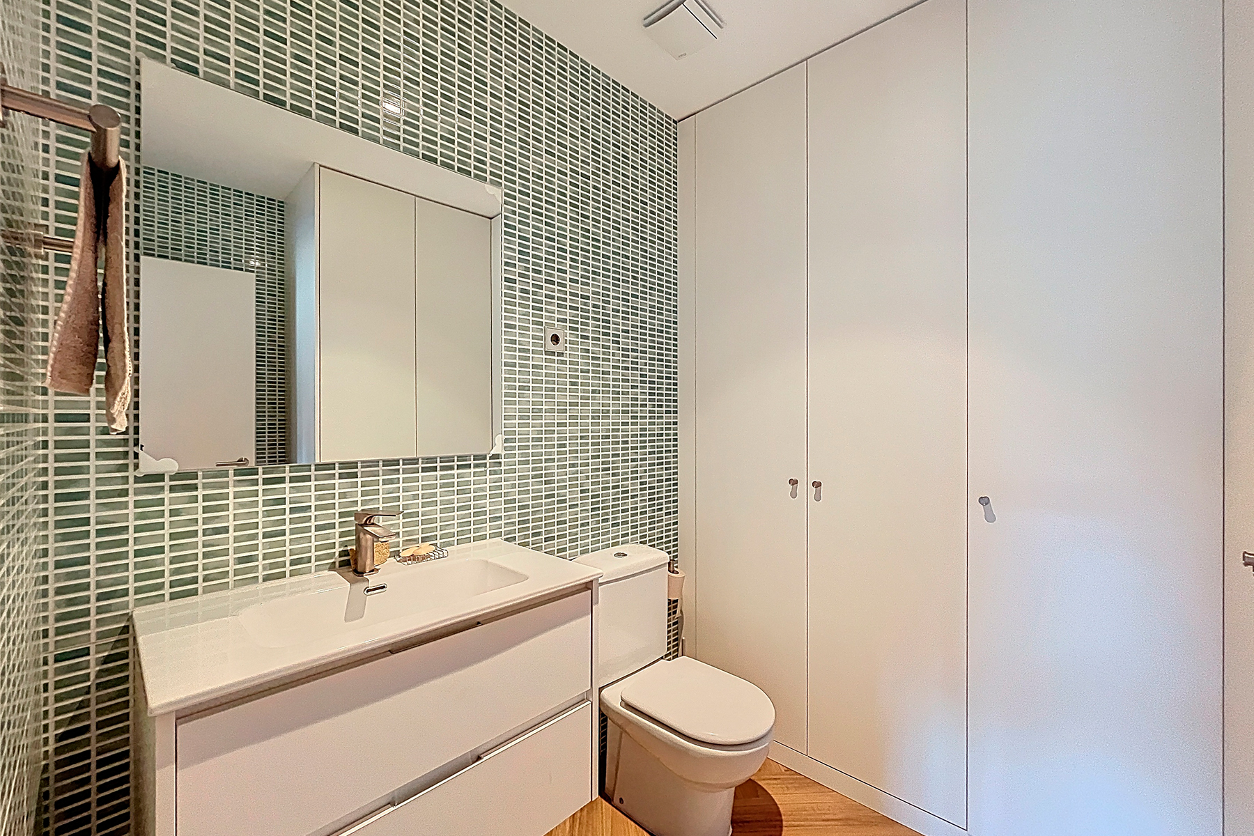 Descobreixi aquesta encantadora casa adossada a En