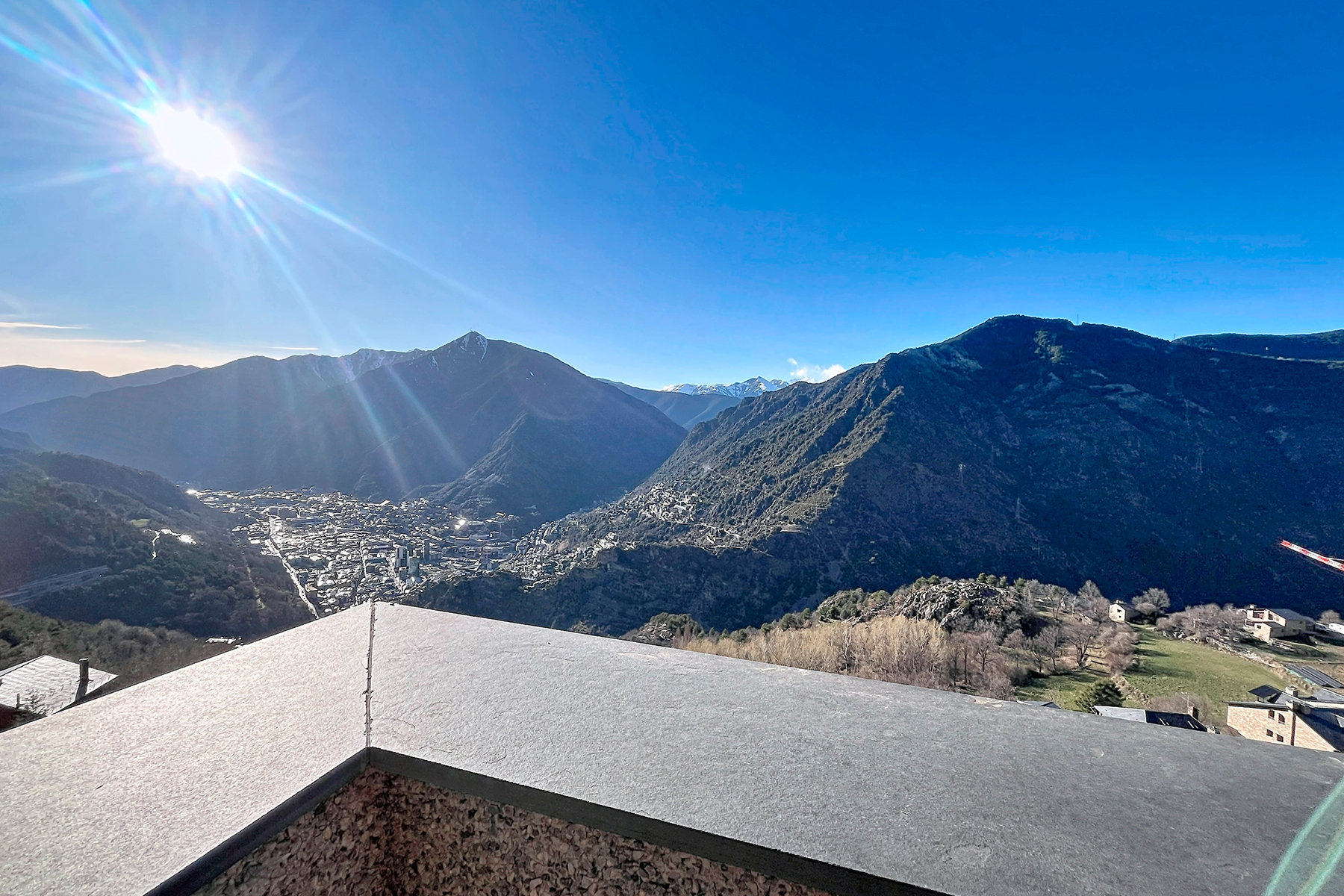 Descobreixi aquesta encantadora casa adossada a En
