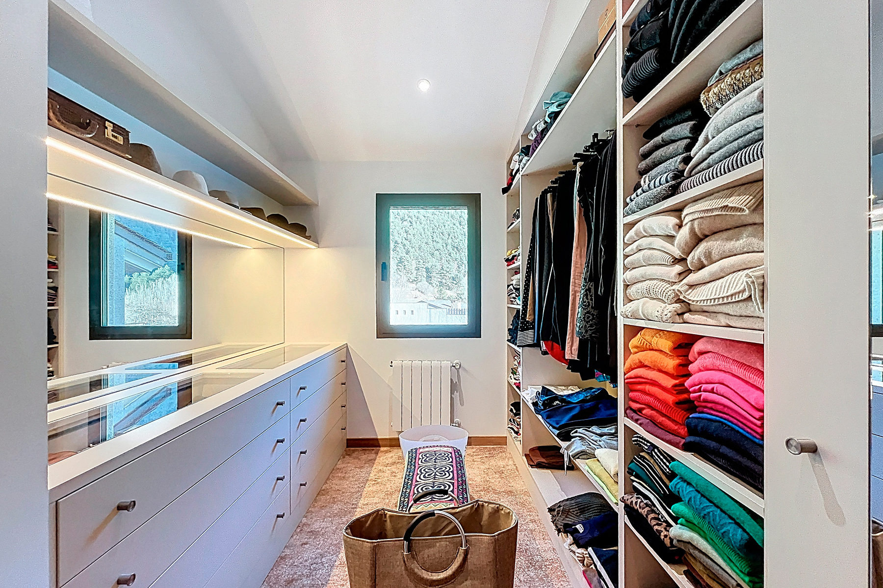 Descobreixi aquesta encantadora casa adossada a En