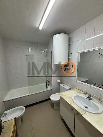  Es lloga estudi al Pas de la Casa d’uns 30 m² 