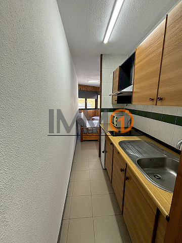  Es lloga estudi al Pas de la Casa d’uns 30 m² 