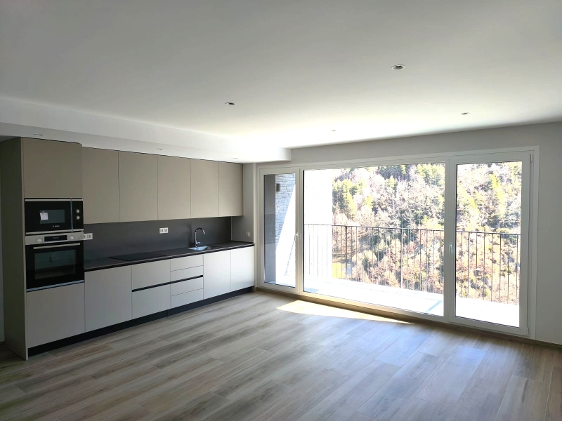 Lloguer nou a estrenar  amb vistes espectaculars !!