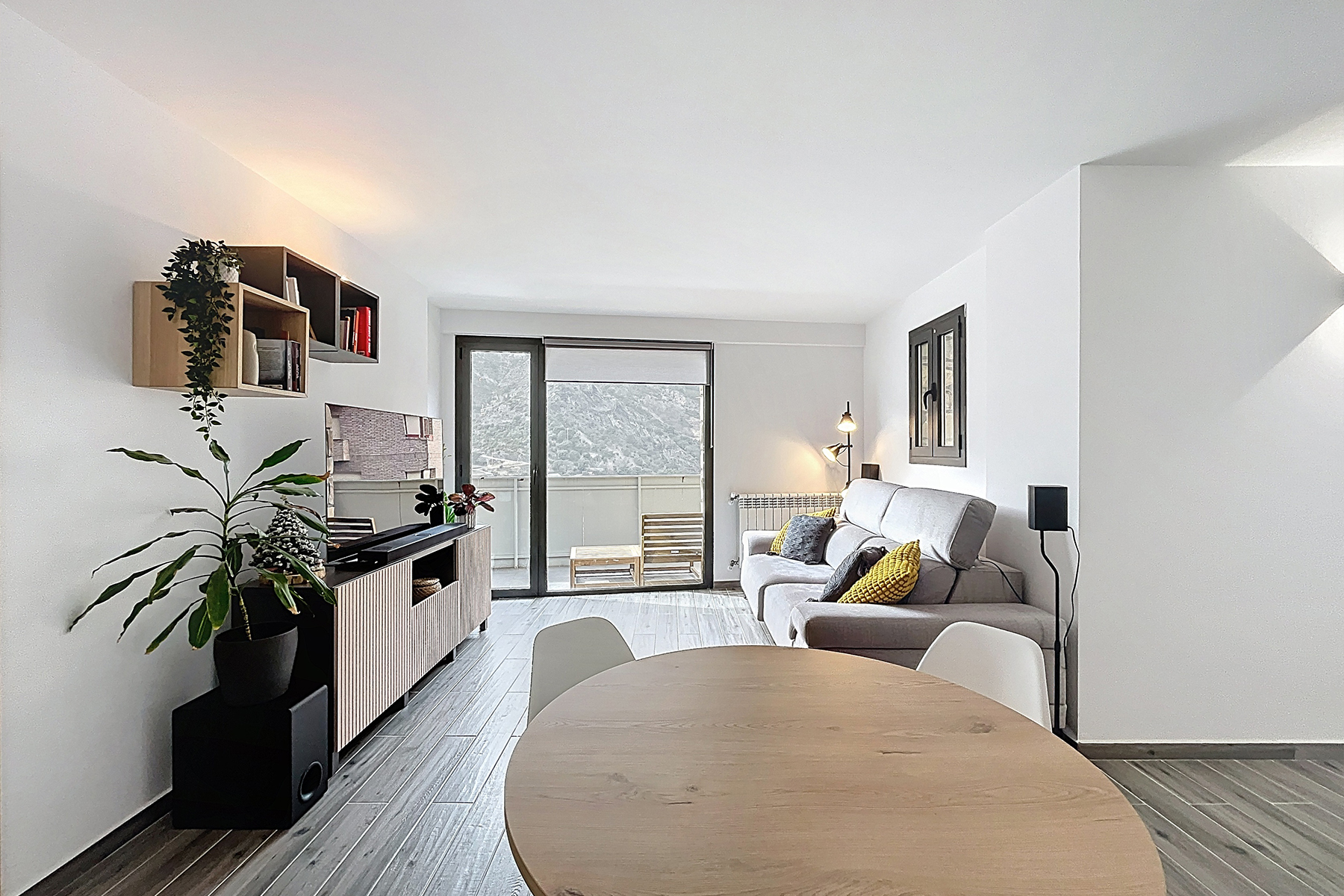 Espaiós pis de 101,35 m² situat a Sant Julià de