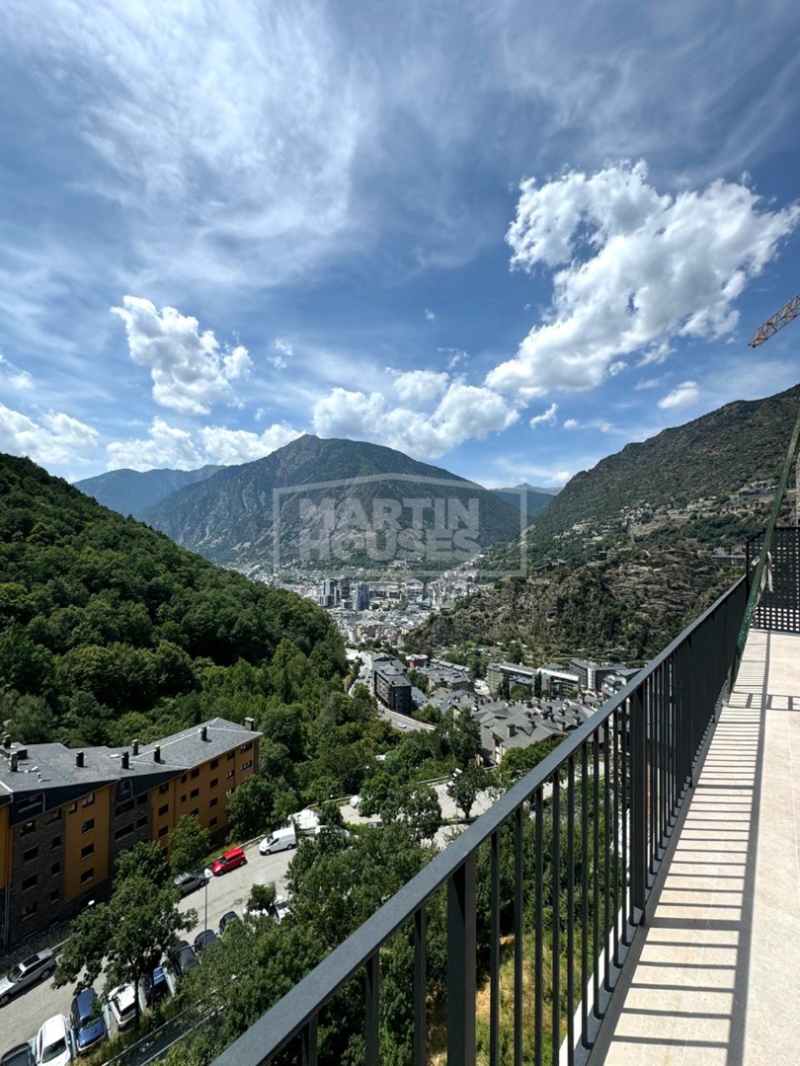 Dos àtics a estrenar de lloguer a Engolasters amb vistes panoràmiques i màxima privadesa