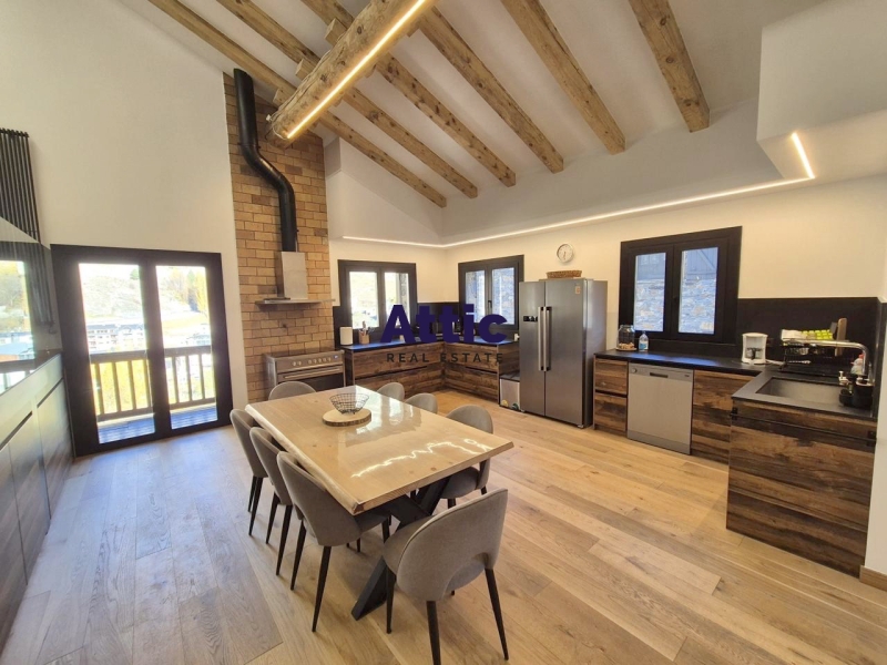 Cassa adossada d'alt standing en lloguer