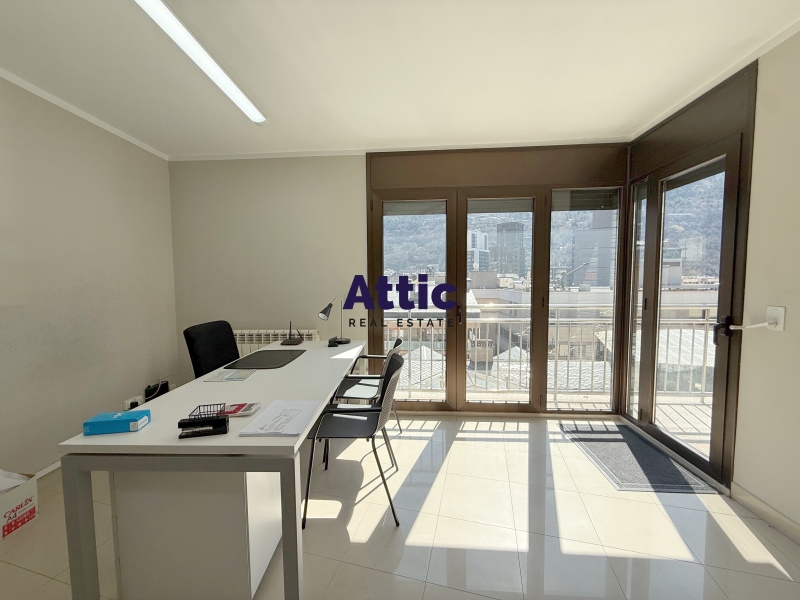 Despatx en lloguer a les Caldes d’Engordany – Ubicació immillorable