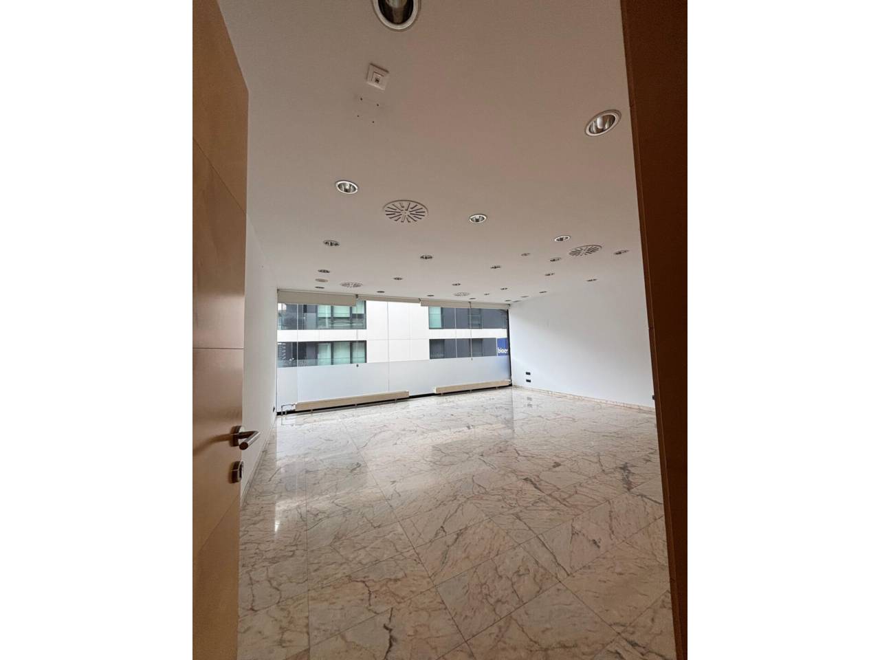 GRAN LOCAL EN LLOGUER 