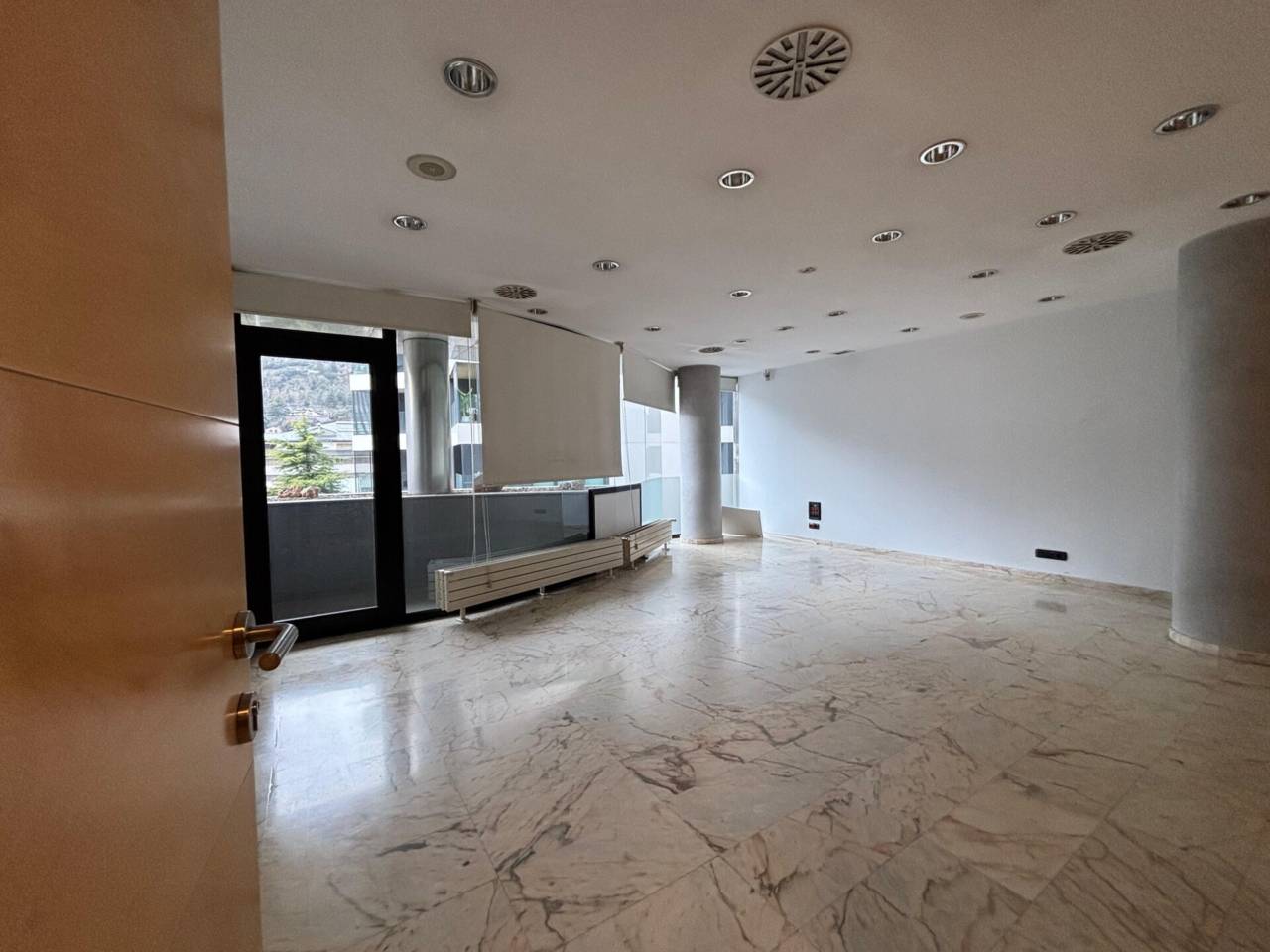 GRAN LOCAL EN LLOGUER 