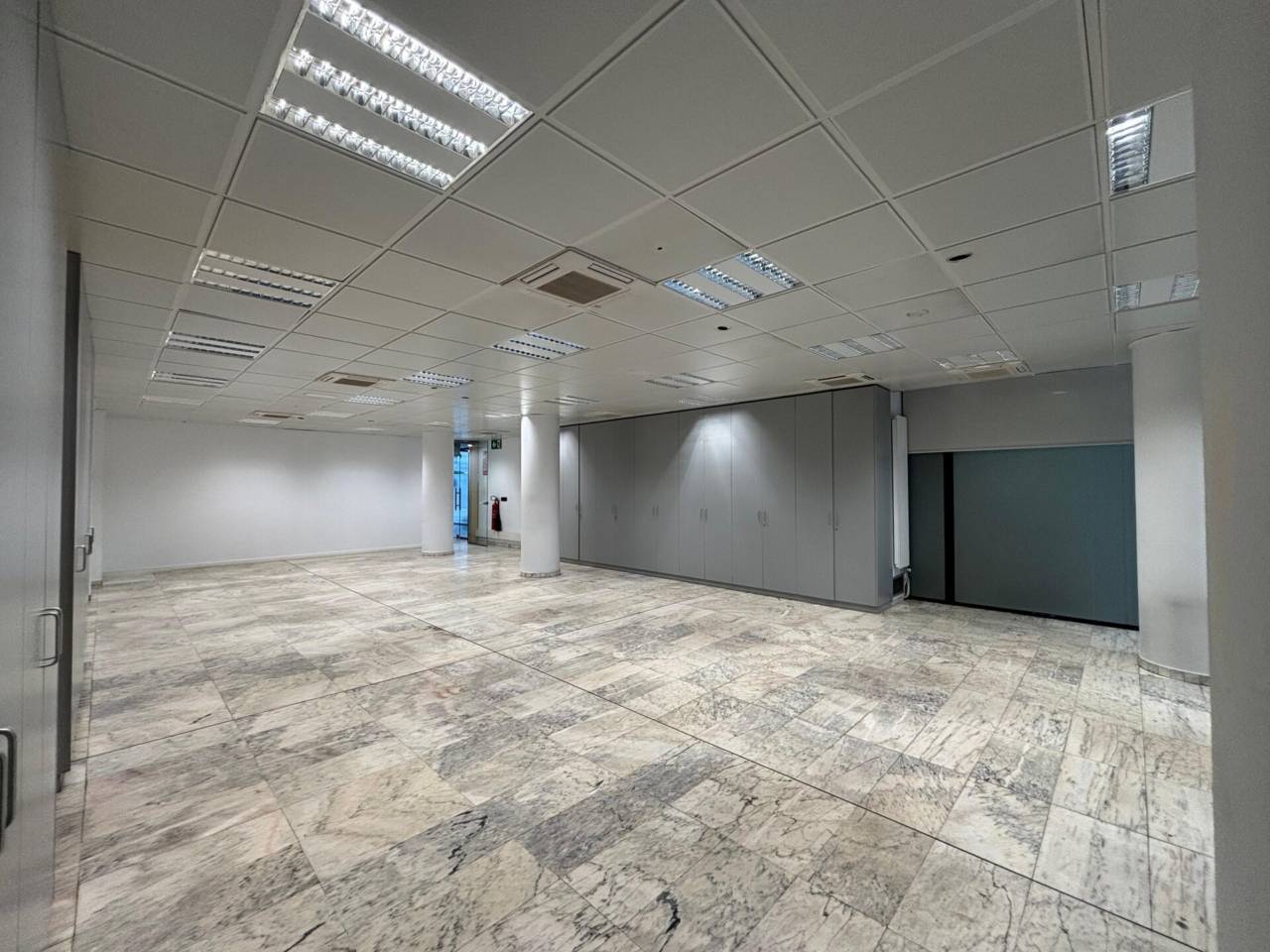 GRAN LOCAL EN LLOGUER 