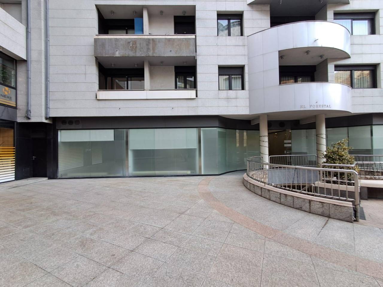 GRAN LOCAL EN LLOGUER 