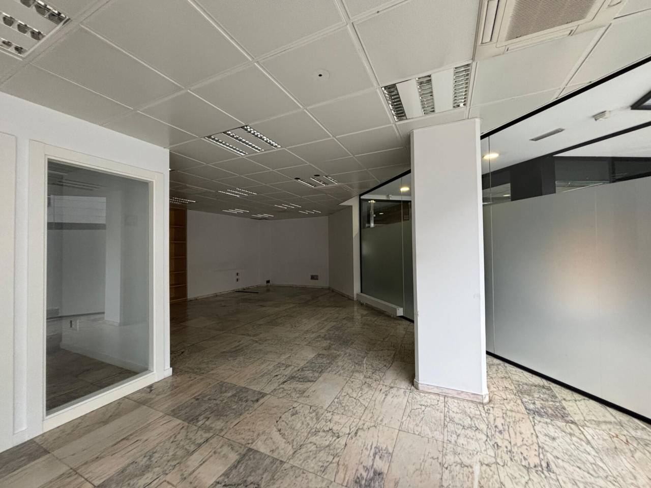 GRAN LOCAL EN LLOGUER 