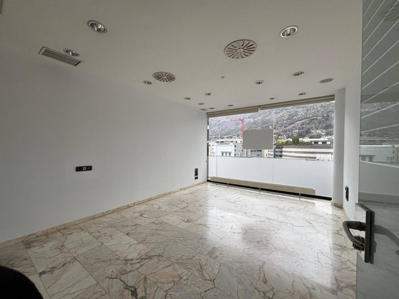 GRAN LOCAL EN LLOGUER 