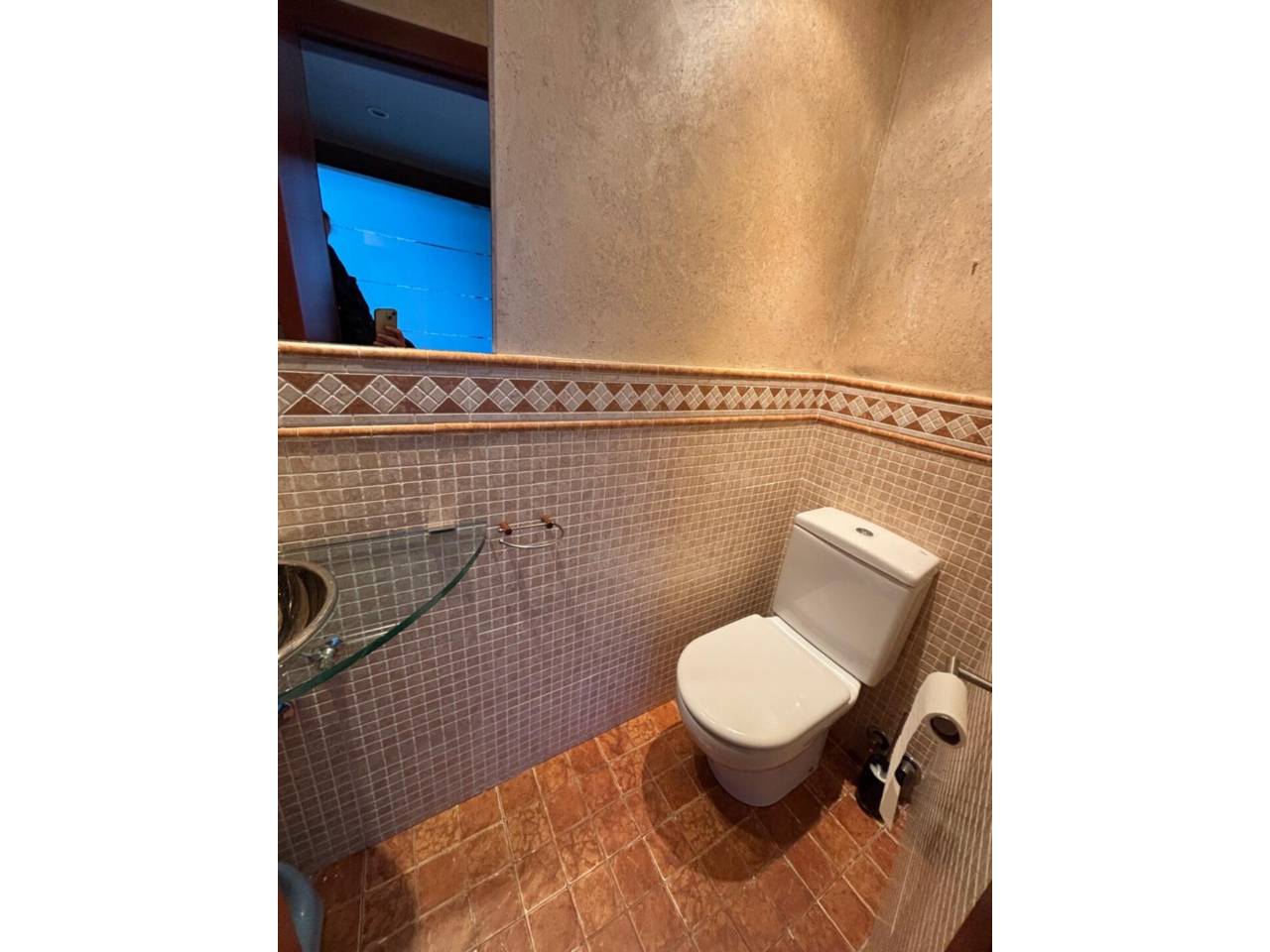 Casa adossada en entorn exclusiu i privilegiat, a un minut del centre