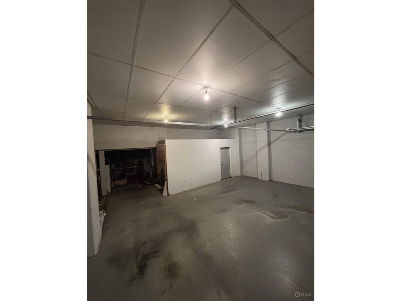 Casa adossada en entorn exclusiu i privilegiat, a un minut del centre